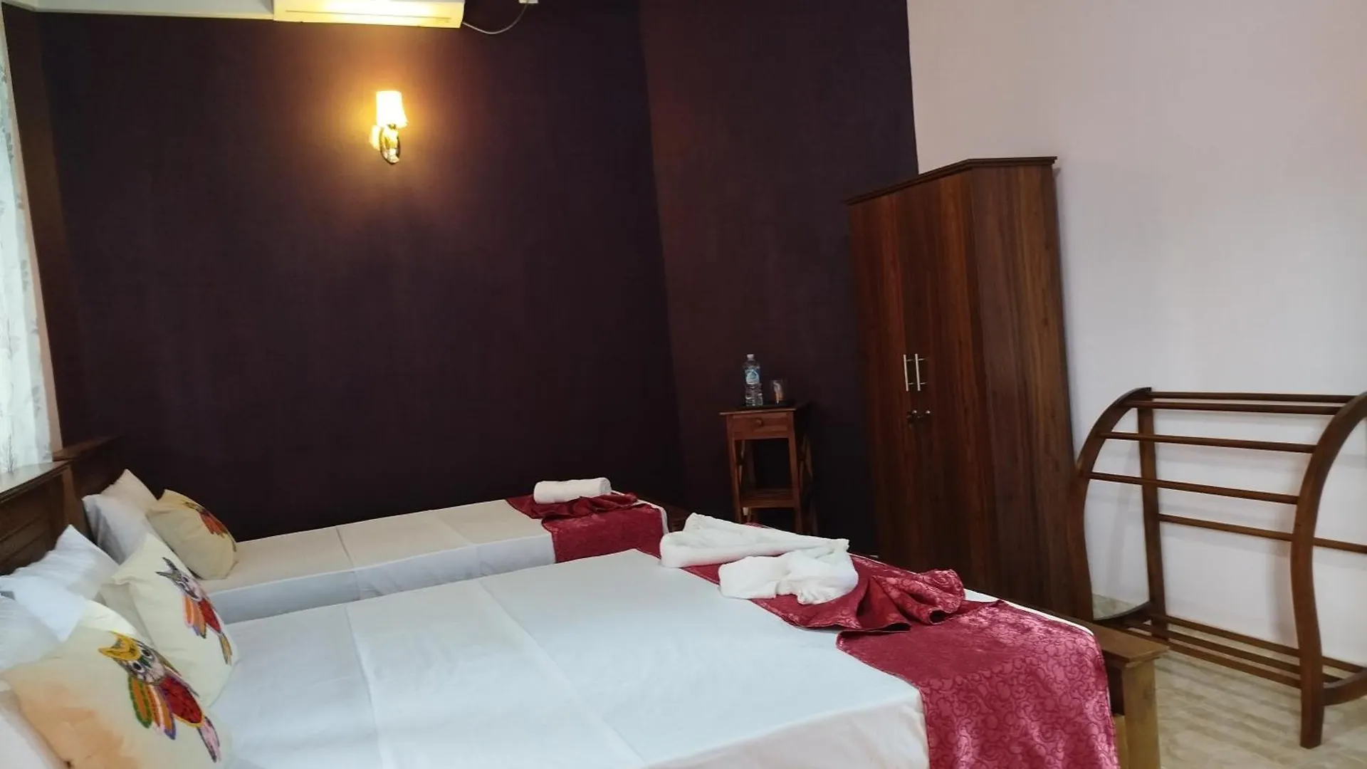 White Palace Negombo 0*,  Šrí Lanka