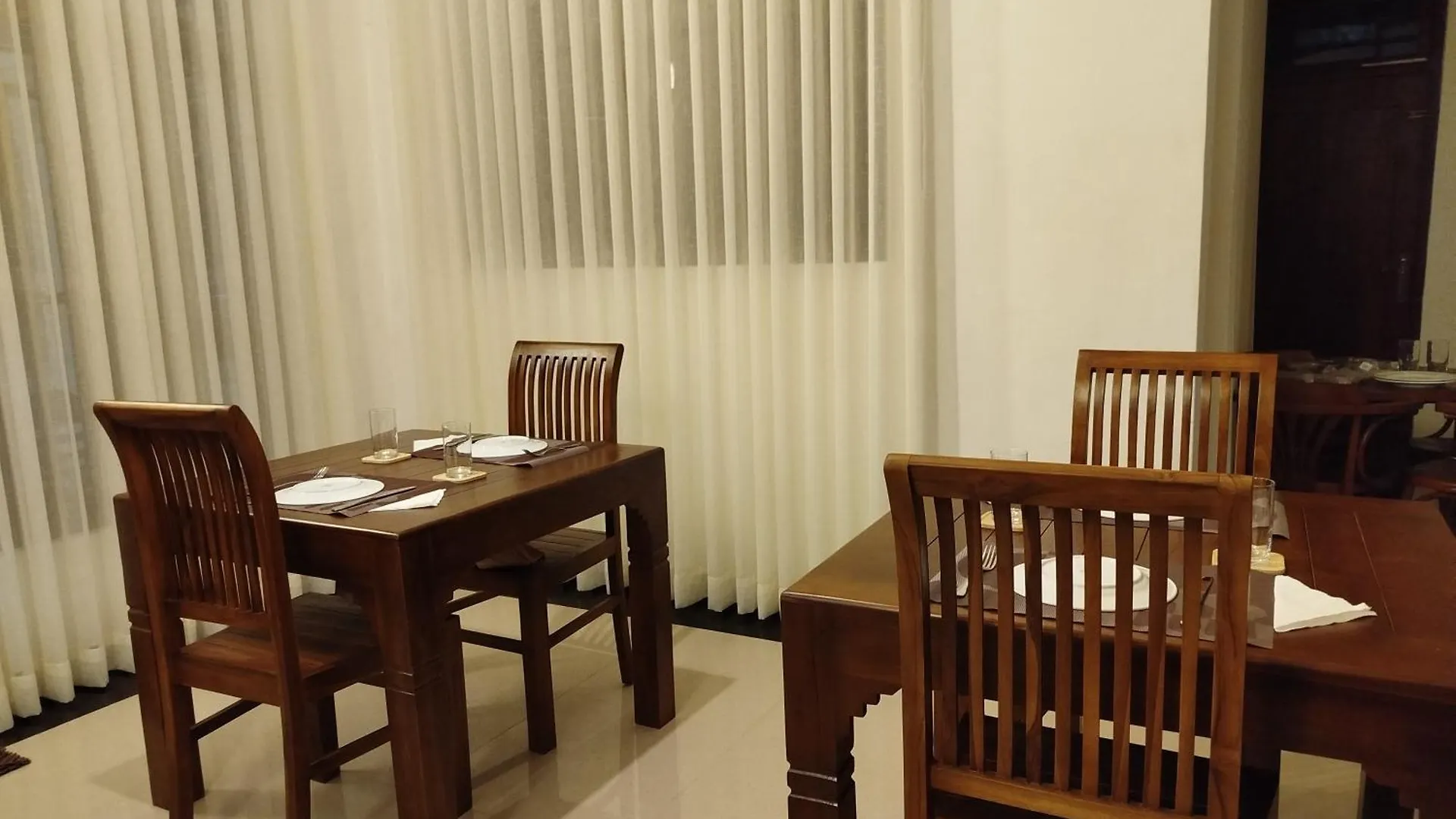 White Palace Negombo Guest house